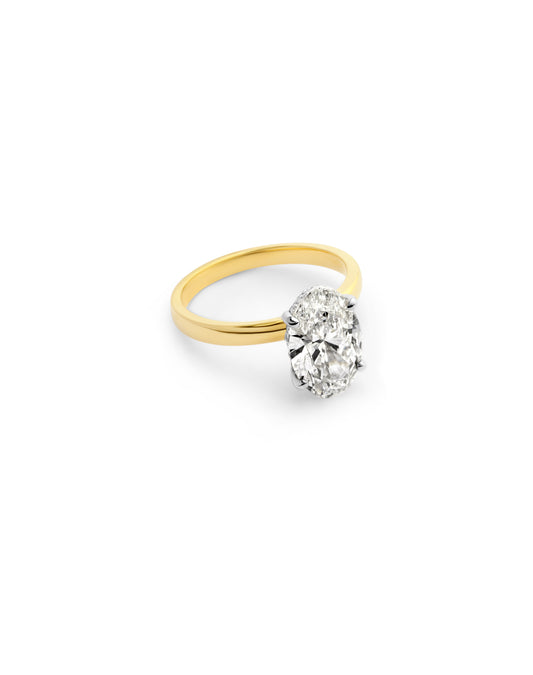 Oval-Cut Diamond Solitaire Ring in Yellow Gold